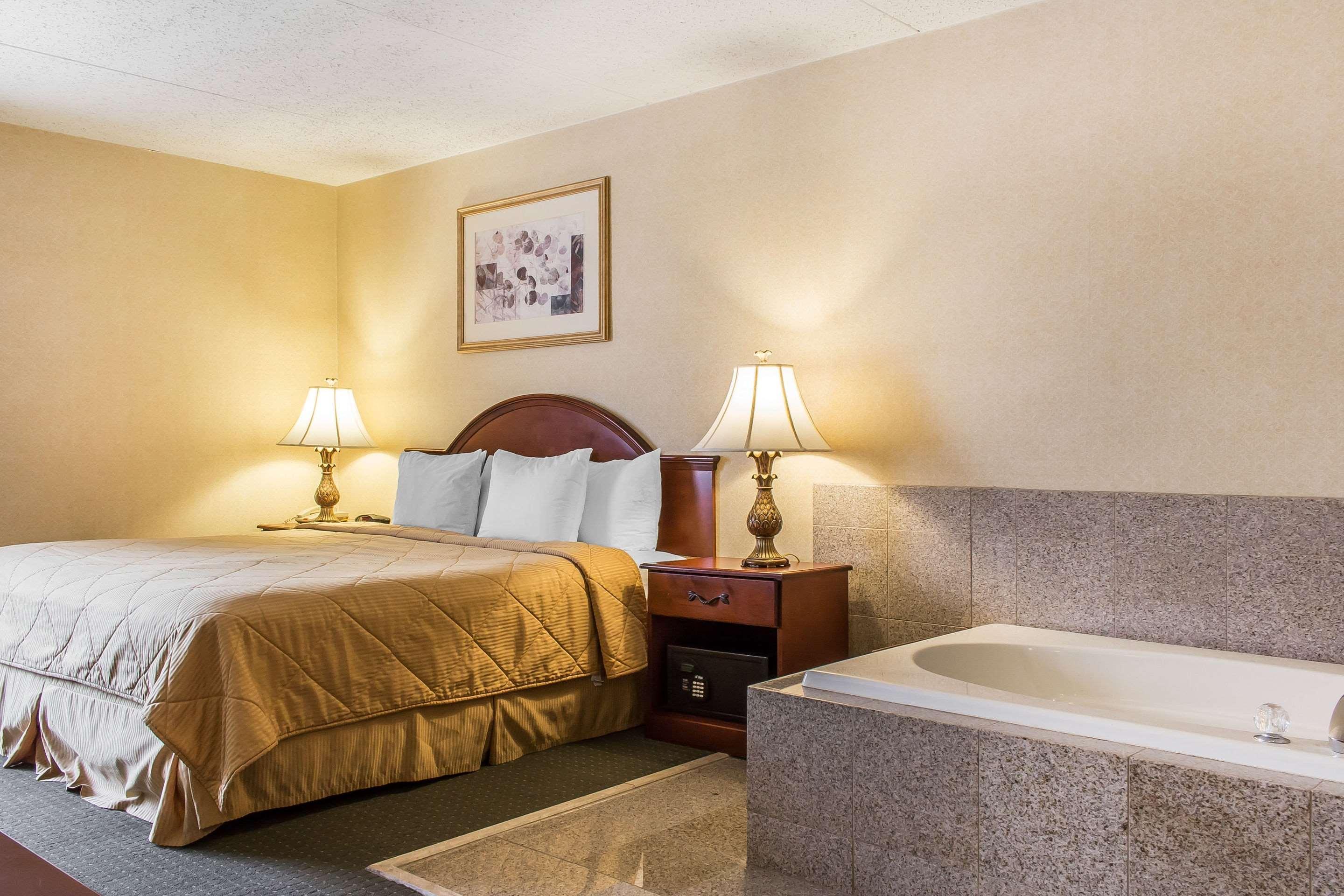 Quality Inn Hackettstown - Long Valley Exteriör bild